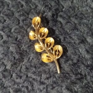 Gold Tone Leaf Branch Brooch Jewelry